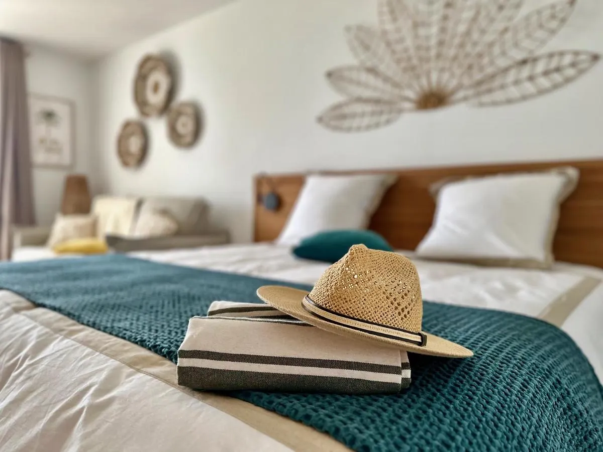Studio Eleven Alamanda Resort Beach Front Orient Bay Sint Maarten