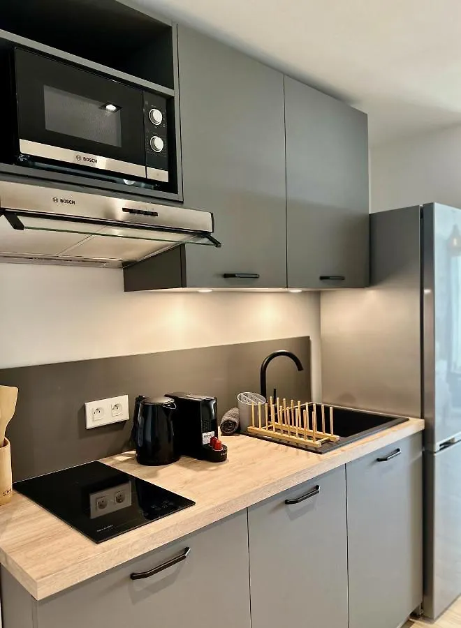 Studio Eleven Alamanda Resort Beach Front Orient Bay